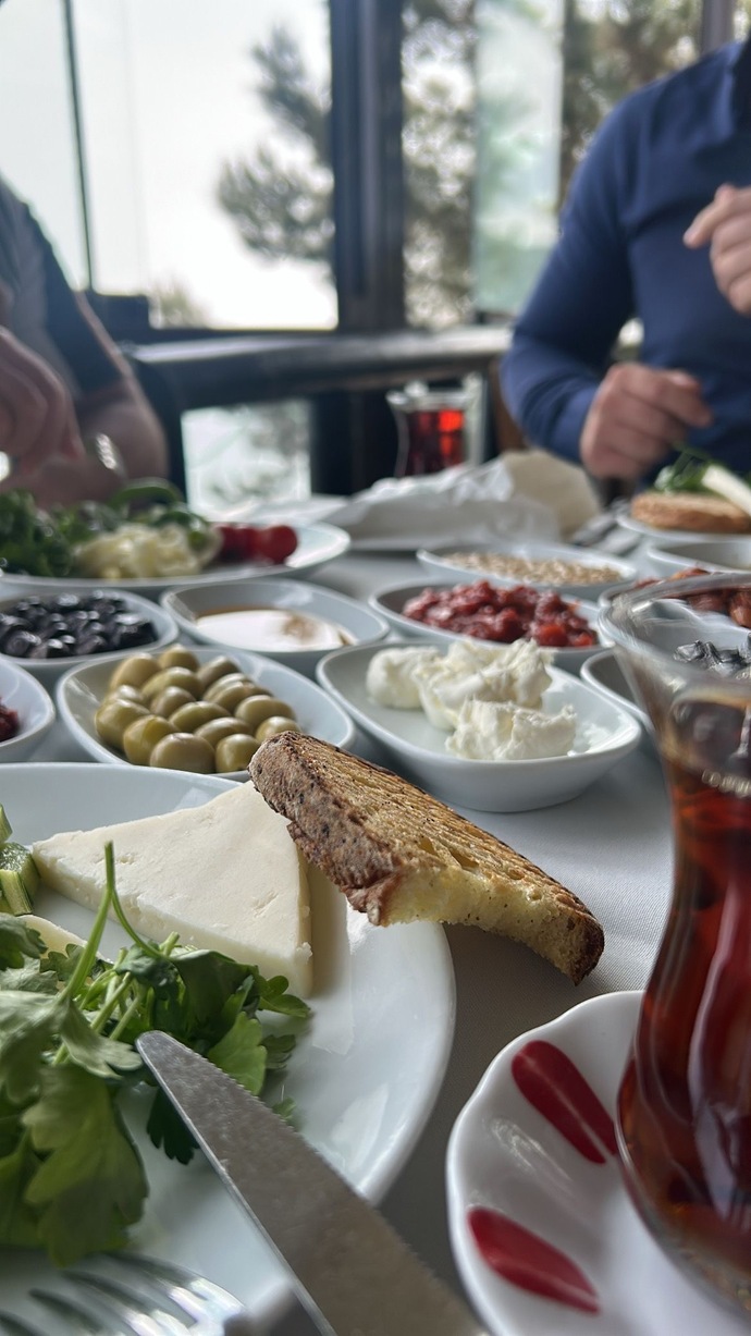 Kahvaltı yapar mısınız?