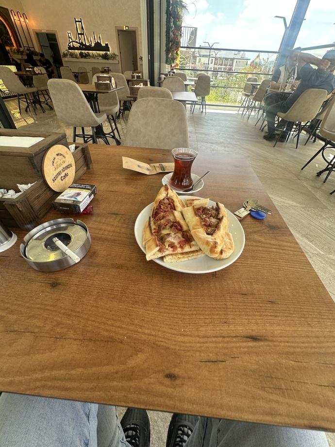 Pideyi en cok hangi malzemeli, hangi içle yemeyi seviyorsunuz?