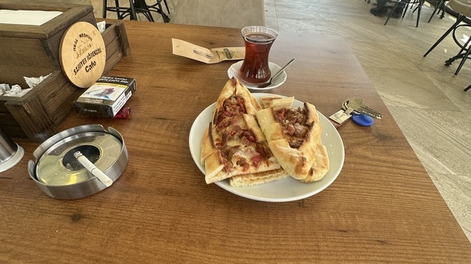 Pideyi en cok hangi malzemeli, hangi içle yemeyi seviyorsunuz?