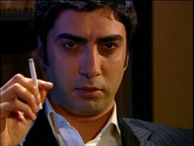 Sigara dumanının kokusu güzel mi?