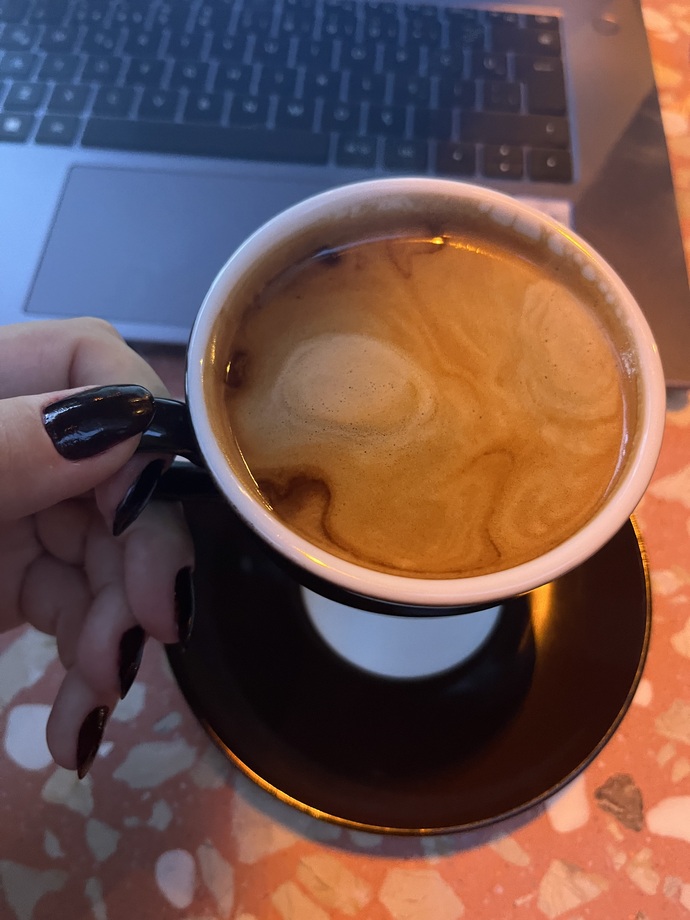 Akşam kahveleri içildi mi?