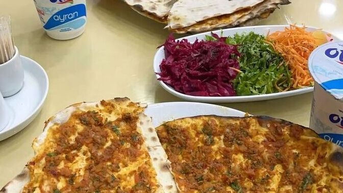Gece saatlerinde lahmacun yer misiniz?