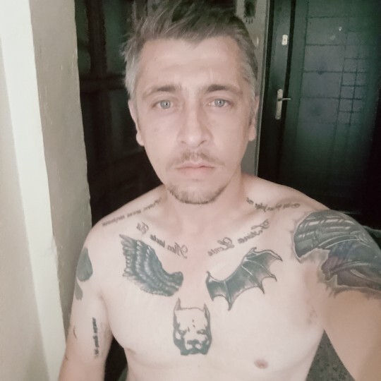 Yüzümdeki yaralar kötü duruyor mu?