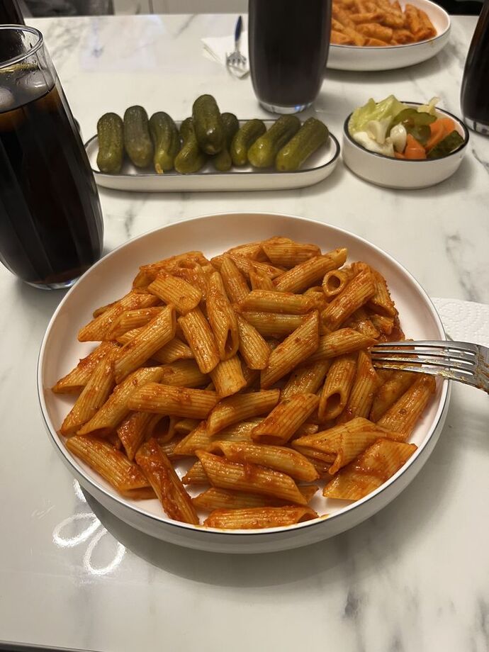 Siteden kiminle makarna date yapardın söyleyeyim mi?