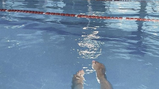 Bu havada kapalı havuza gidilmez mi?