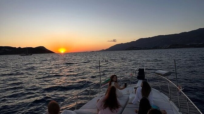Sevgiliniz kız kıza/erkek erkeğe tatile gidebilir mi?