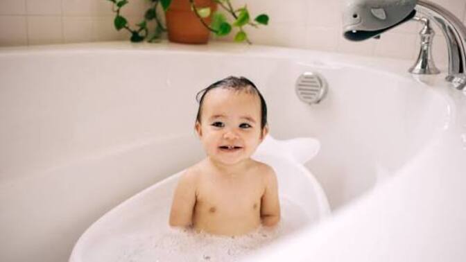 Bebeklere banyo nasıl sevdirilir?