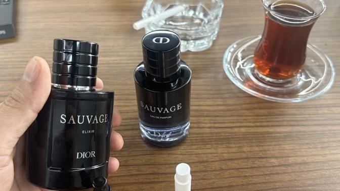 Sauvage Elixir mi Sauvage EDP mi daha kalıcı ve dikkat çeken koku?