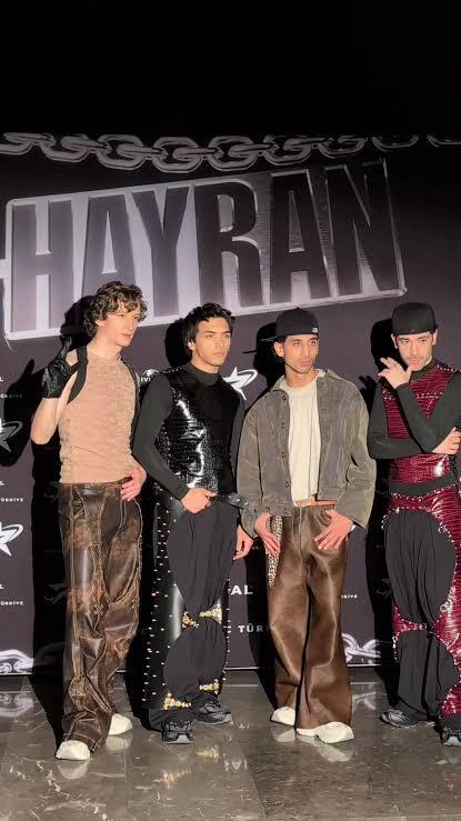 Boyband vs. Girlband! TR-Pop müziğin geleceği hangi müzik grubu?