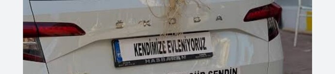 Sizin doğduğunuz/içinde bulunduğnuz kültürde komik bulduğunuz şive/ ya da herhangi bir şey var mı?