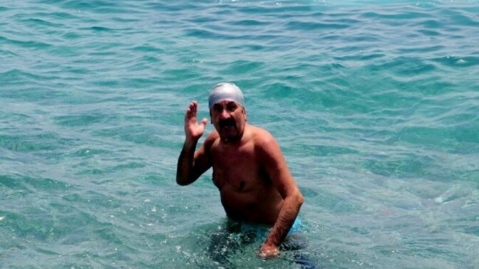 Yüzme bilmeyen erkek mi daha itici araba kullanmayı bilmeyen erkek mi?