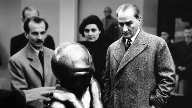 Atatürk’ün "Sanatsız kalan bir milletin hayat damarlarından biri kopmuş demektir" sözü sizin için ne ifade ediyor?