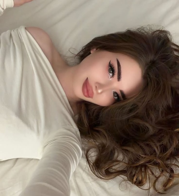 Fotoğraflarda güzel çıkar mısınız?