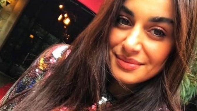 Yabancı bir fotomodele aşırı hoşlanınca DM atsam bana bakar mı sizce?