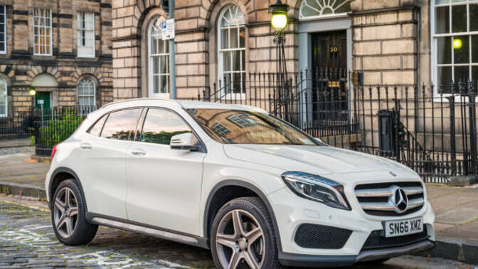 Mercedes EQB mi GLA mı, hangisini neden tercih etmeli ve aradaki farklar neler?