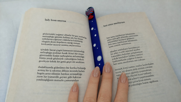 Kitap okurken kitap ayracı mı kullanıyorsunuz yoksa sayfa köşesini mi kıvırıyorsunuz?