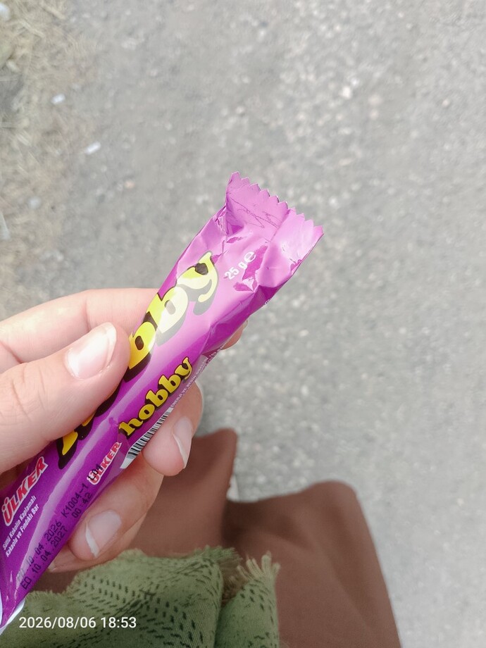Sevmediğin ama yine de yediğin bir şey var mı?