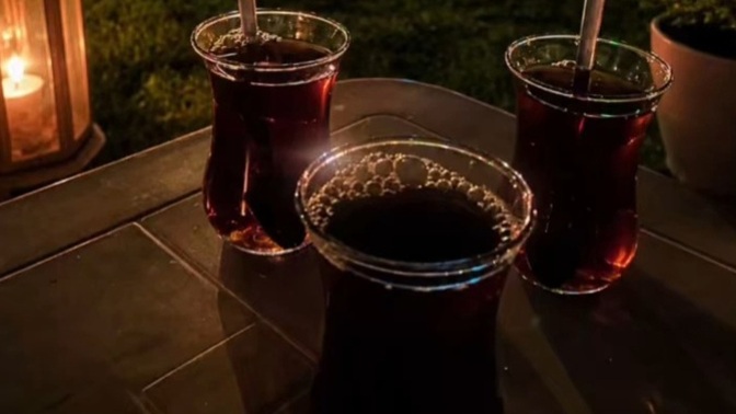 Şu an kiminle baş başa çay ya da kahve içmek isterdiniz?