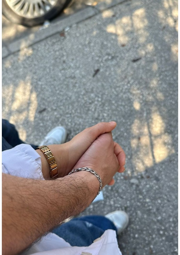 İlginizi çeken birinin sosyal medyada takip ettiklerine ve takipçilerine bakar mısınız?