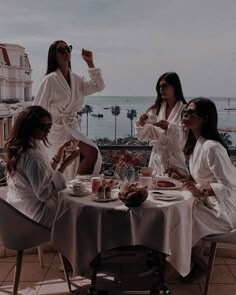 Aşk ilişkilerinde , elden ele erkek yalanları neleer?