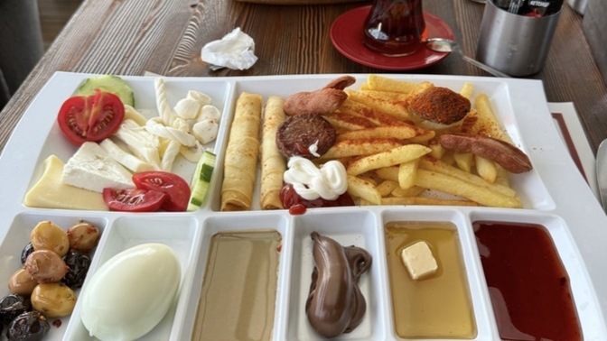 Sabah kahvaltısında bunları bitirebilir misin?