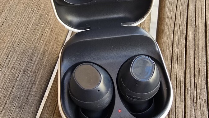 Bluetooth kulaklığıniz da anc aktif gürültü engelleme var mı kullanıyor musunuz ve olması gereken donanım mi?