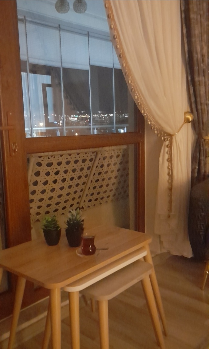Karşı cinsten ya da hemcinsiniz biri ile tanıştığınızda ilk dikkatinizi ne çeker, hangi özelliği sizi etkiler?