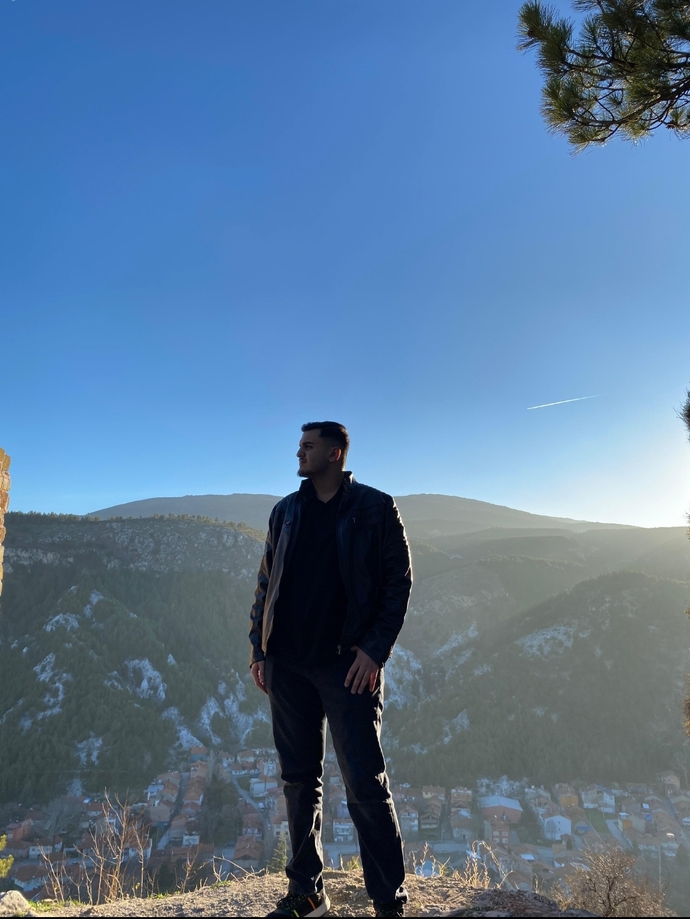 Sizce Instagram’da profil fotoğrafı (pp) olarak ne daha çok yakışır?