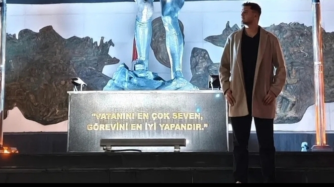 Sizce Instagram’da profil fotoğrafı (pp) olarak ne daha çok yakışır?