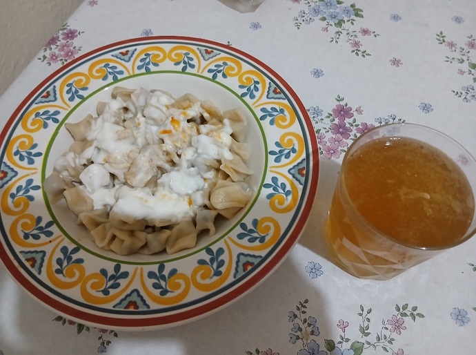 Gece mideme dokunuyor yağlı o yüzden yağsız mantı siz eleştirmeden jhfddh