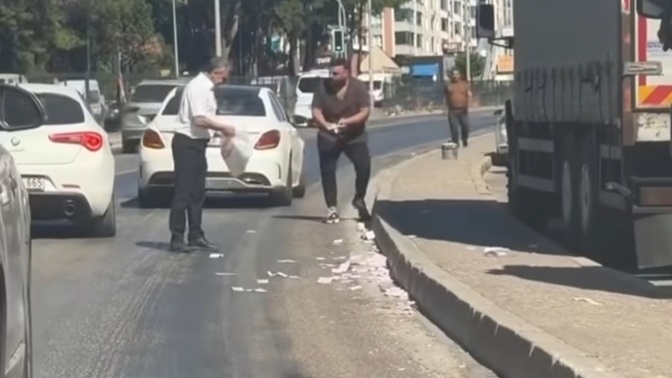Yolda para bulsanız ne yaparsınız 💶 💷? Sahibi belli olmayan para gerçekten “bulanın” mıdır?