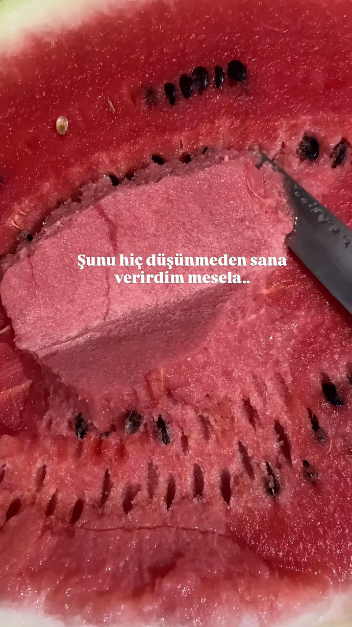 Karpuzun şu kısmını hiç düşünmeden vereceğiniz birisi var mı?