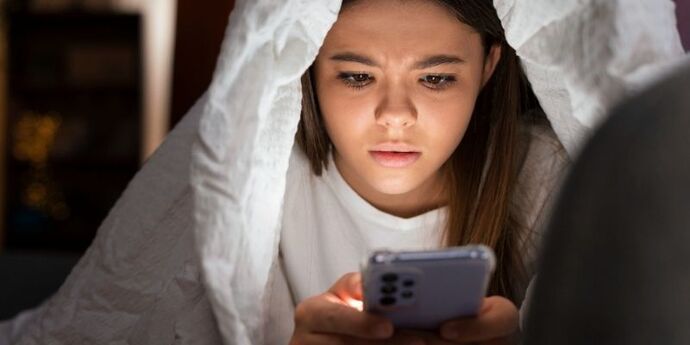 Hiç tam bir gün boyunca cep telefonu kullanmadan durabildiniz mi, nasıl geçti?