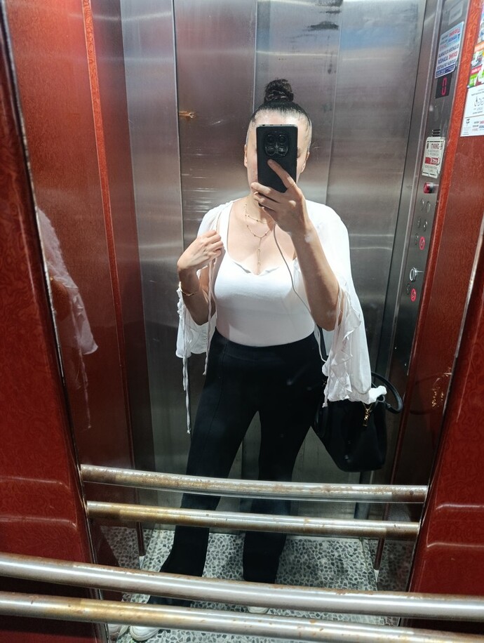 Asansörde fotoğraf çeker misiniz?
