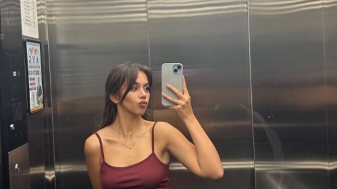 Asansöre fotoğraf çekmek için binlenler burada mı?