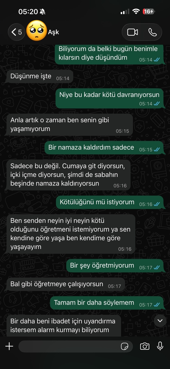 Erkek arkadaşımı namaza kaldırmak istedim bana küfür etti, bu tepki normal mi ne yapmalıyım?