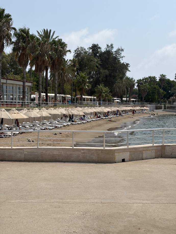 Bir tatil bile yapamıyoruz, neden bu kadar fakiriz?