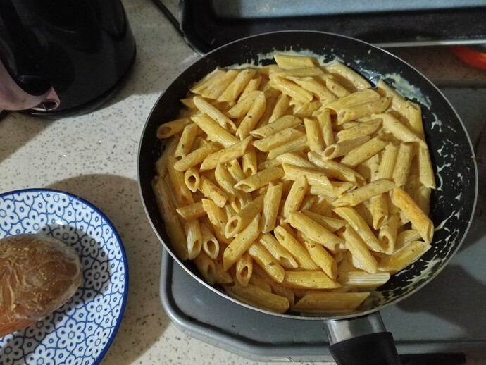 Soslu makarna sever misin?