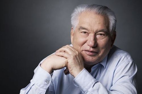 Cengiz Aytmatov kitaplarını seviyor musunuz?