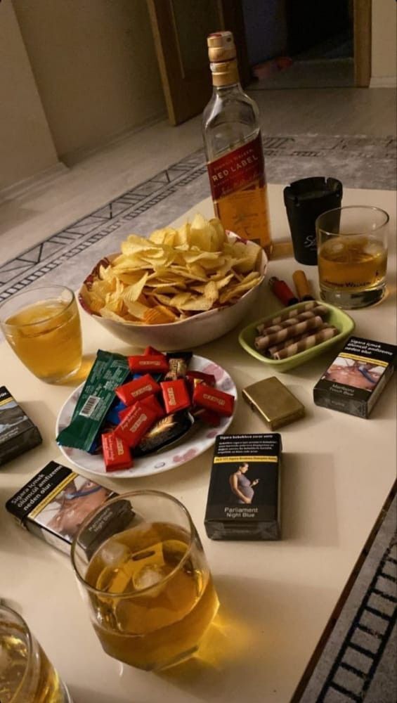 Keyiften mi içilir yoksa kederden mi?