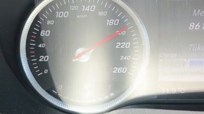 Hız sever misiniz yoksa hep yavaş mısınız, sizce hız gerçekten felaket mi?