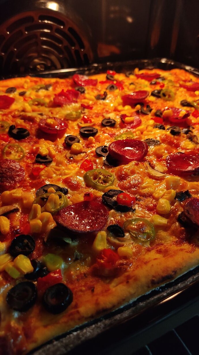 Akşama pizza var, kimler geliyor kimler pizza sever?