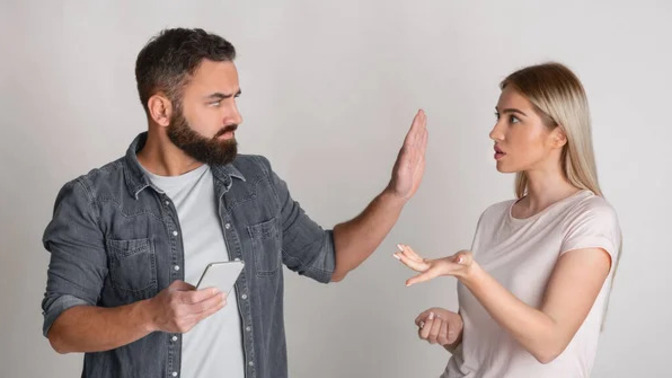 Evlendikten sonra çiftlerin özel alanı olmalı mı olmamalı mı?