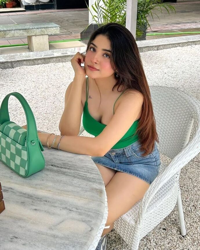 Fizik güzelliği tam olarak ne demek, bir teoriyi güzel yapan ne olabilir?