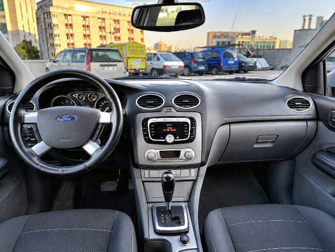 Ford Focus 2.5 nasıl araba sizce alınır mı?
