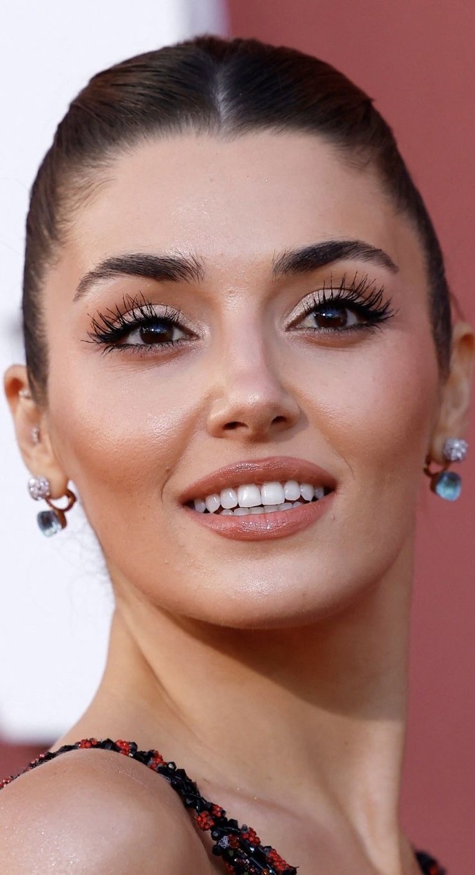 Hande erçel neden bu kadar abartılıyo?