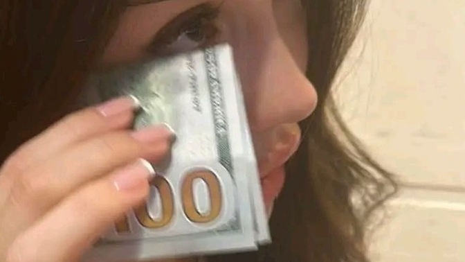 Maddi sıkıntı çeken sevgilinize borç verir misiniz?