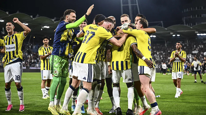 Fenerbahçe ilk maçta mağlup! Ne düşünüyorsunuz?