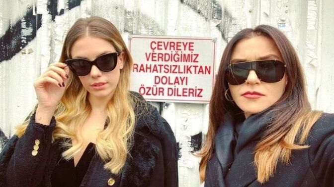 Hiç tanımadığınız birine derdinizi döküp sonra engellemek nasıl fikir?