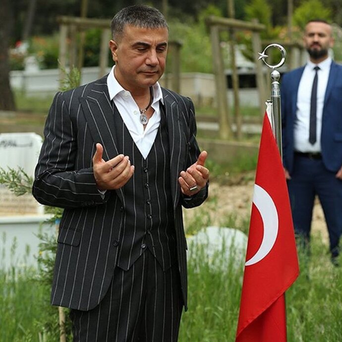 Sedat Pekeri seviyor musunuz?